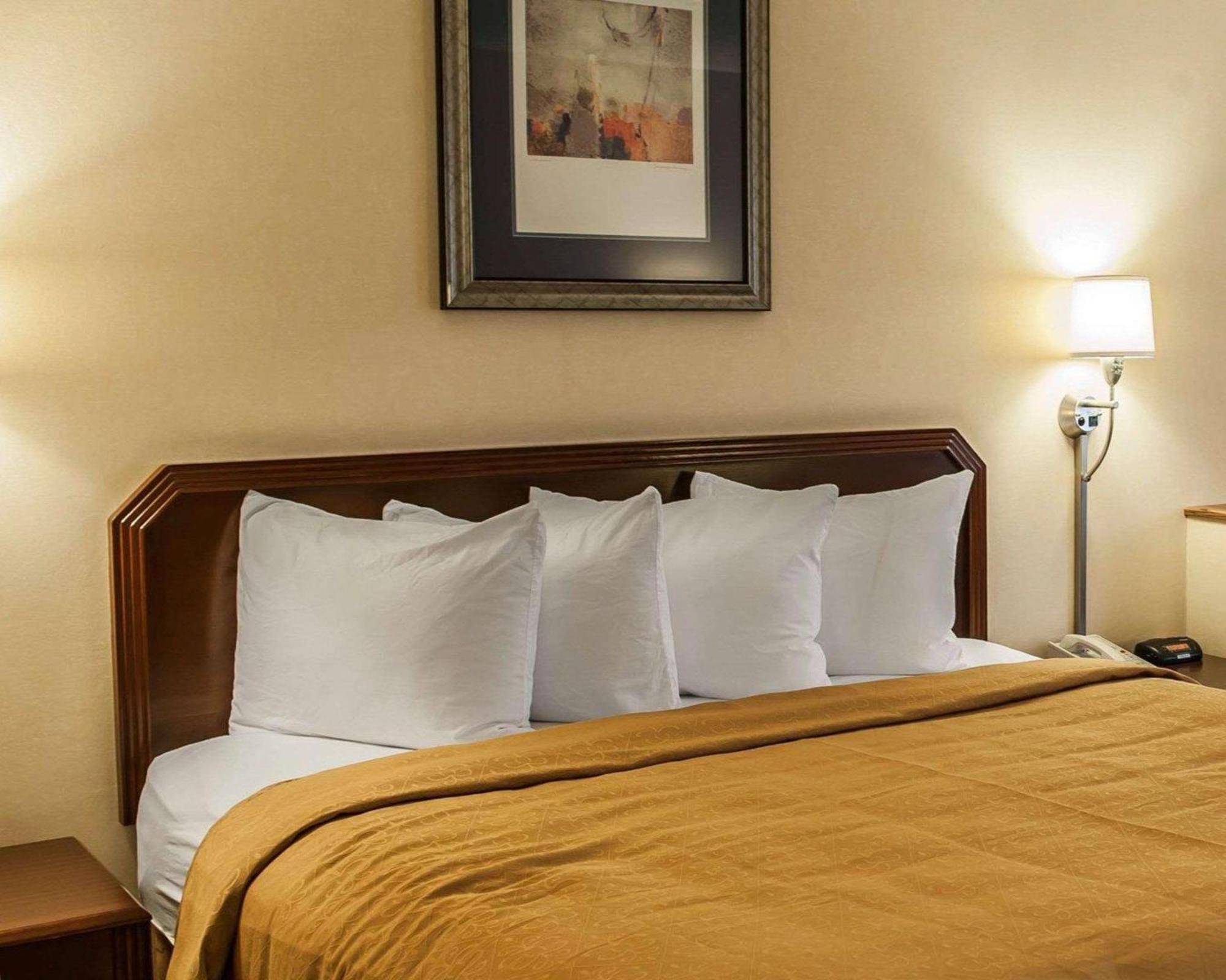 Quality Inn & Suites Goshen Εξωτερικό φωτογραφία