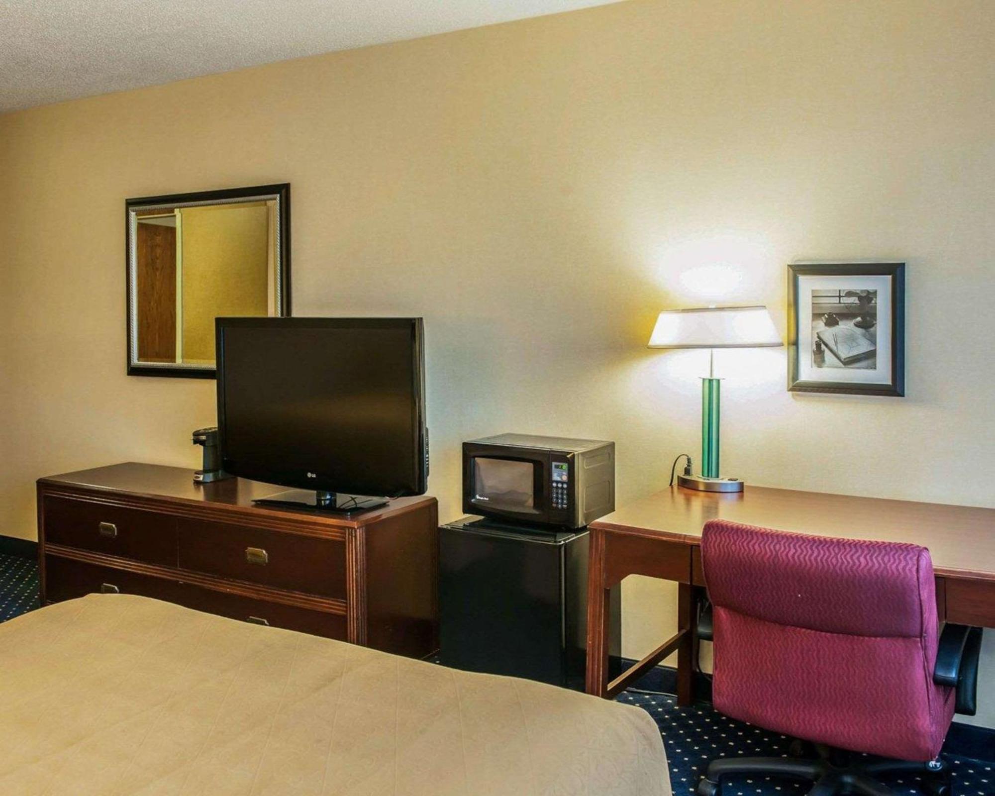Quality Inn & Suites Goshen Εξωτερικό φωτογραφία