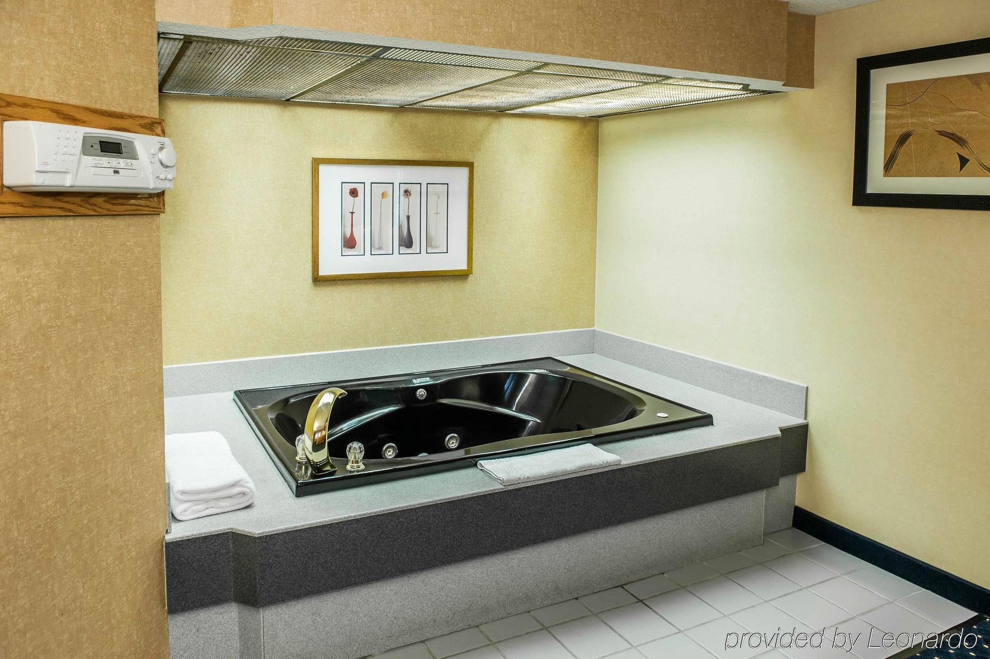Quality Inn & Suites Goshen Εξωτερικό φωτογραφία